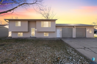 6713 W 53rd St, Sioux Falls, SD 57106