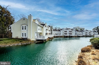 3300 Lakeside View Dr Unit 16, Falls Church, VA 22041