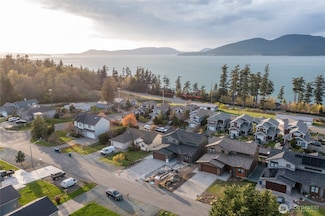 3910 W 3rd St, Anacortes, WA 98221