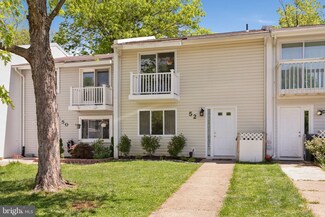 52 Wedgedale Dr, Sterling, VA 20164