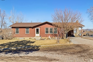 879 E Main St, Mount Pleasant, UT 84647