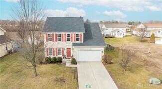 121 Springhouse Dr, Englewood, OH 45322