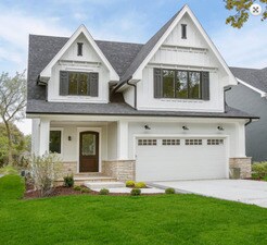 323 Parkside Ave, Itasca, IL 60143