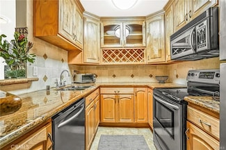 650 The Village Unit 204, Redondo Beach, CA 90277