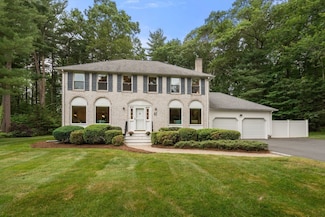 67 Flanagan Dr, Framingham, MA 01701