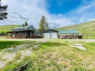 135 N 1st St, Roberts, MT 59070