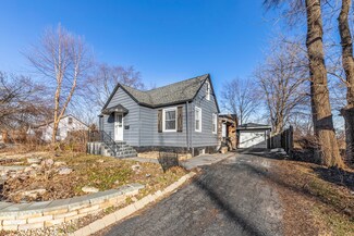 220 SE Circle Dr, Joliet, IL 60433