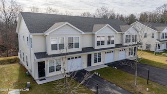 14 Nicole Ln, Hazleton, PA 18201