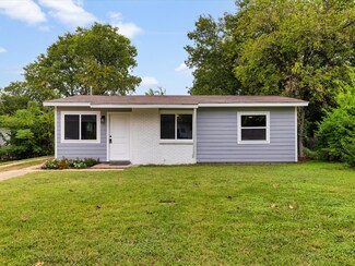 6271 Ava Court Dr, Fort Worth, TX 76112