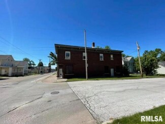 732 N Marquette St, Davenport, IA 52802