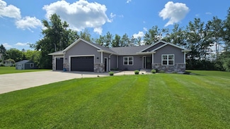 1811 Andrea Ct, Antigo, WI 54409