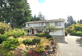 2060 90th Place NE, Clyde Hill, WA 98004