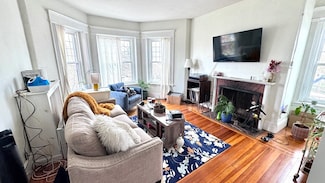 514 Harvard St Unit 3A, Brookline, MA 02446