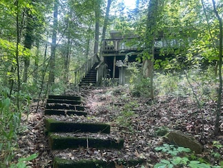 1589 W Shore Dr, Nashville, IN 47448