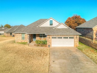 1858 N Main, Blanchard, OK 73010