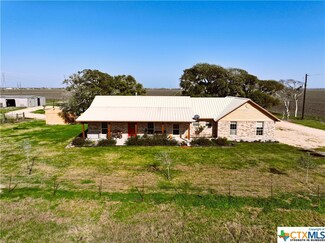 1945 Fm 2433, Port Lavaca, TX 77979