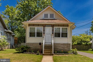 14 Moore St, Moorestown, NJ 08057