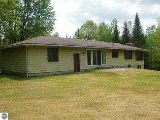 8497 Cook Ave, Marion, MI 49665