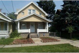 1947 Genesee St, Toledo, OH 43605