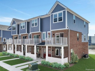 769 Canterbury Ln, Troy, MI 48085