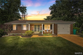 21 Sun Aire Dr, Arnold, MO 63010