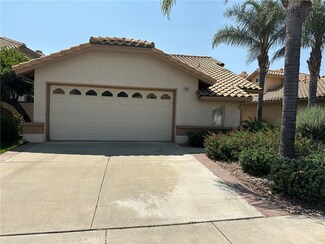 912 Oakland Hills Dr, Banning, CA 92220