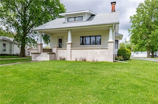 150 W Ruby St, Macon, IL 62544