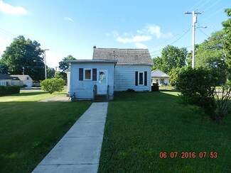 215 S Grove St, Argos, IN 46501