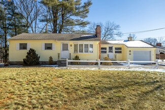15 S Row St, Chelmsford, MA 01824