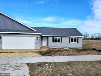 2011 Clark St, Saint Peter, MN 56082