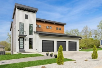 3191 12th Ave, Coralville, IA 52241