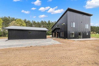 6564 Pleasant Dr, Amherst, WI 54406
