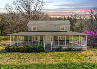 7981 Twin River Rd, Eureka, MO 63025