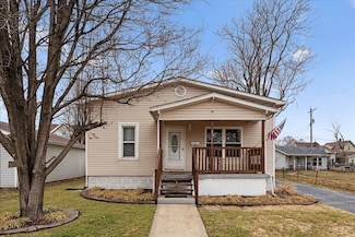 2311 E 25th St, Granite City, IL 62040
