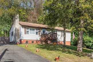 26 Cedar Ridge Dr, Vernon, NJ 07462