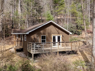 521 Lake Falls Rd, Hendersonville, NC 28739