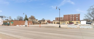 529 4th St S, La Crosse, WI 54601