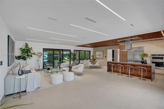 1970 NE 188th St, Miami, FL 33179