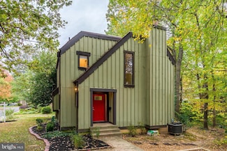 1540 Scandia Cir, Reston, VA 20190