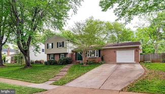 1837 Saint Boniface St, Vienna, VA 22182