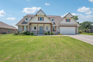 1200 SE 15th St, Pryor, OK 74361