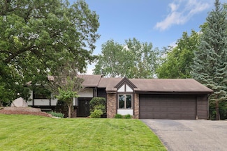 8312 140th Street Ct, Saint Paul, MN 55124