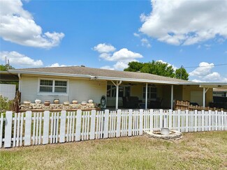 2512 Helms Rd, Winter Haven, FL 33884