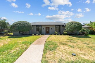 1742 Elizabeth Dr, Carrollton, TX 75007