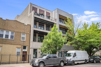 828 N California Ave Unit 3, Chicago, IL 60622