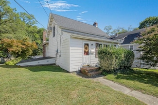 3247 Albany Post Rd, Peekskill, NY 10566