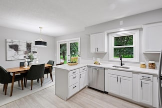 711 9th St NW, Buffalo, MN 55313