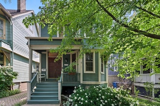 5729 S Harper Ave, Chicago, IL 60637