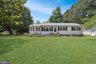 8174 Hawthorn Ln, Hebron, MD 21830