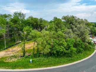 1648 Oak Hill Dr, Hastings, MN 55033